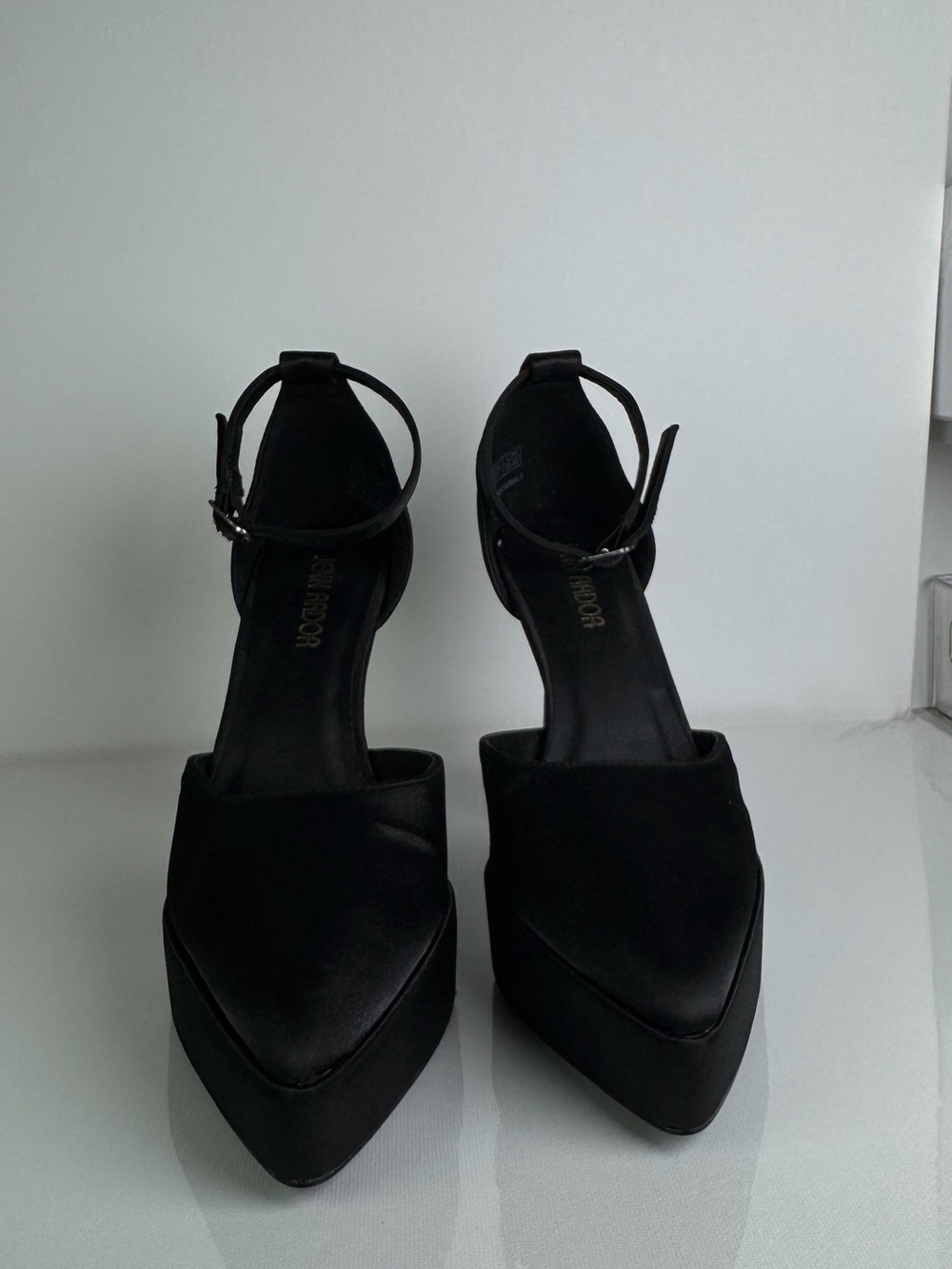 🔥👠Women's Black Pointed Ankle-Strap Heels
